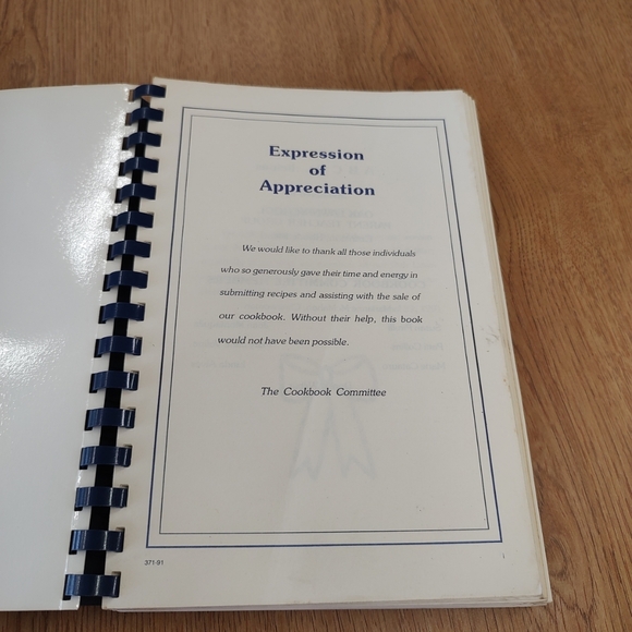 Vintage cookbook from 1991 ABCDe...licious addition any kitchen. Oak Lawn School - Picture 5 of 12